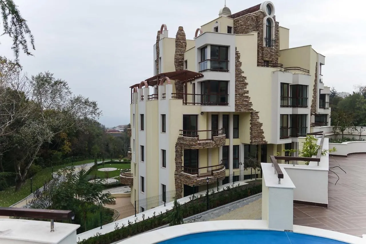 Tenerra Lux Apartment Varna 0*,